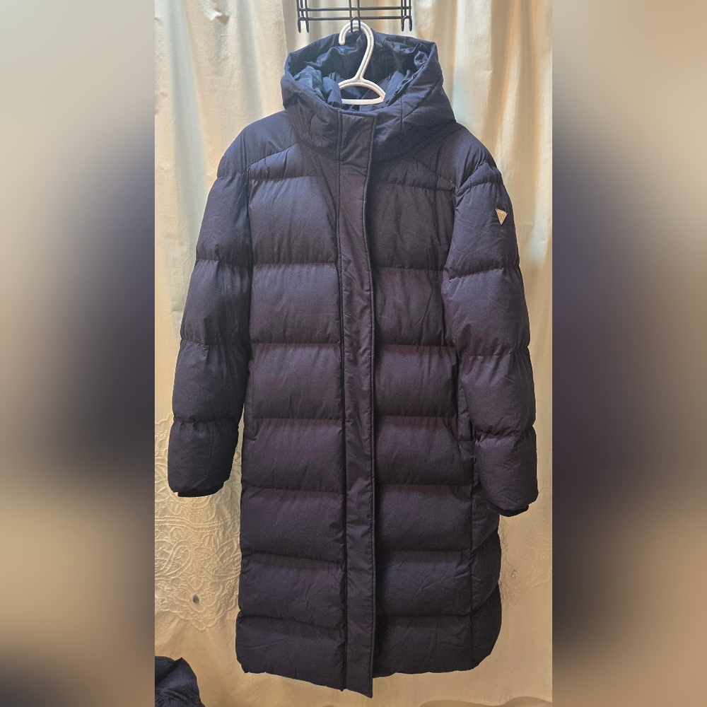 Guess Long Puffy Coat With Scarf.